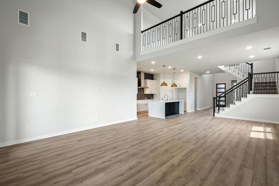 Spacious, unfurnished interior of a new home in Wolf Ranch, Georgetown (Image 21).