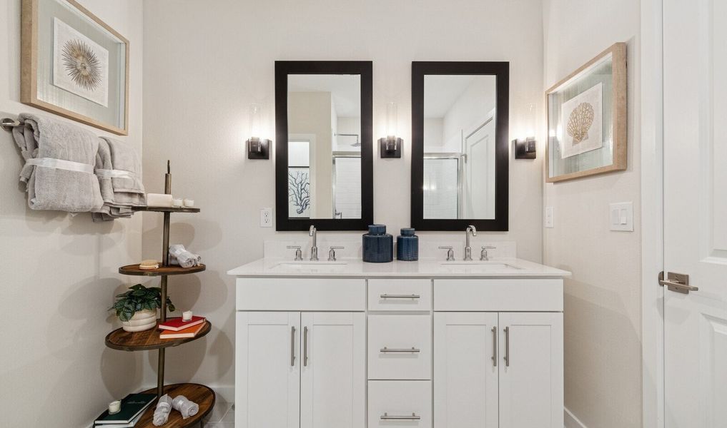 Primary bath with dual sinks