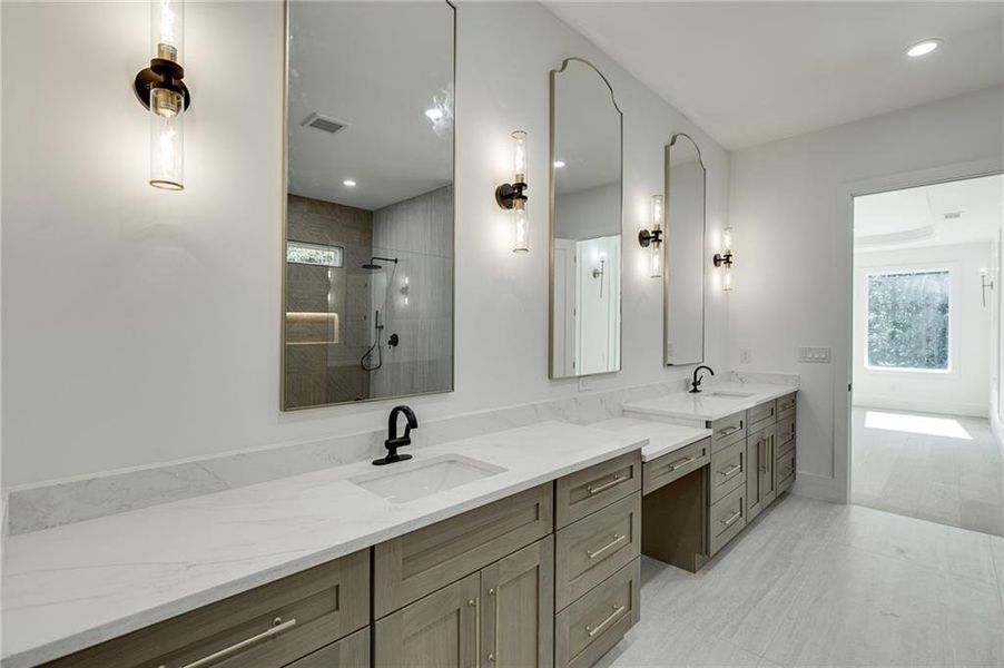 Furnished interior view inside a new home in , Gainesville (Image 11).