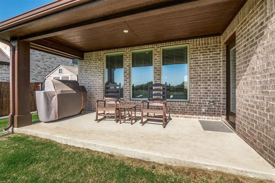 Exterior details and patio area of a home in , Waxahachie (Image 3).