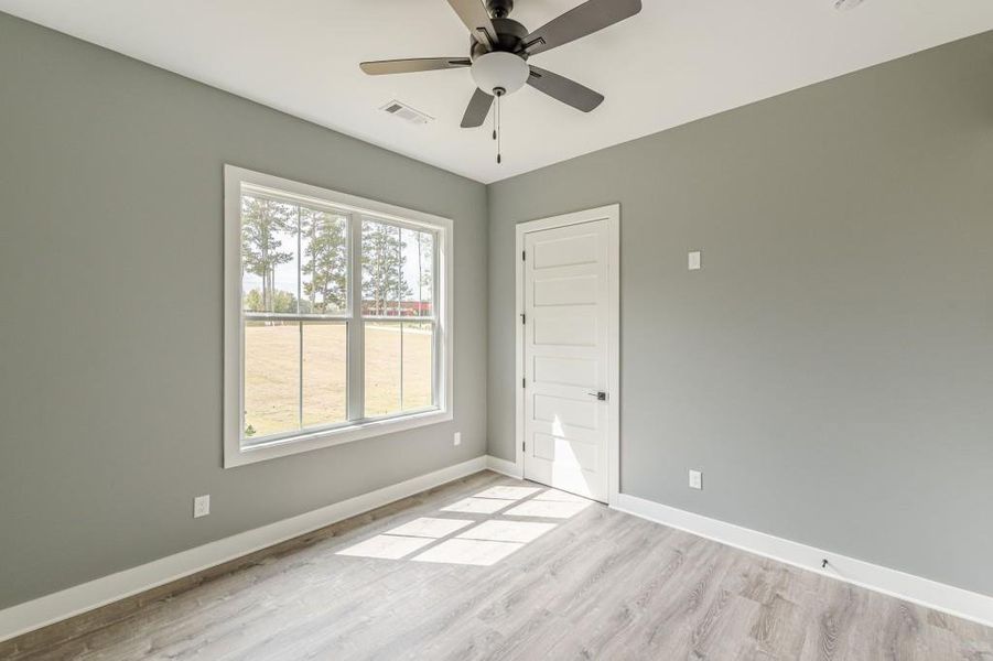 Spacious, unfurnished interior of a new home in , Bremen (Image 29).