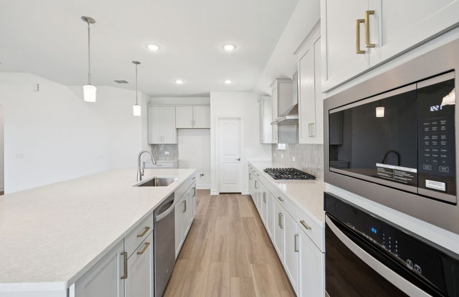 Representative furnished interior of a home built from the Northlake by Pulte Homes in Westside Preserve, Midlothian (Image 7).