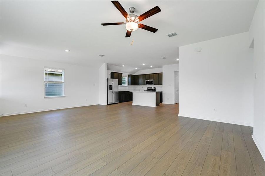 Spacious, unfurnished interior of a new home in River Ridge, Crandall (Image 25).