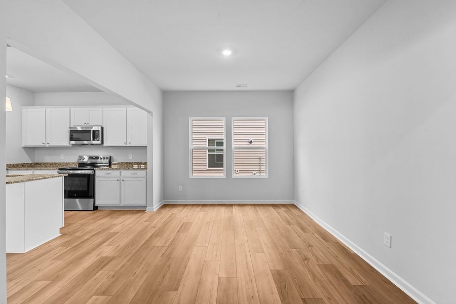 Spacious, unfurnished interior of a new home in Hanes Lake, Winston-Salem (Image 21).