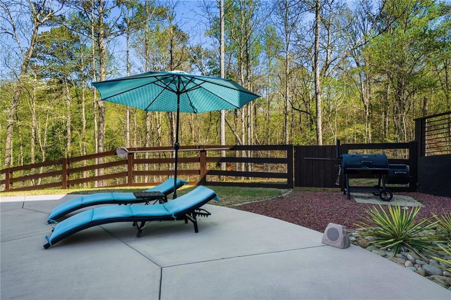 Community amenities in , Talking Rock (Image 79).