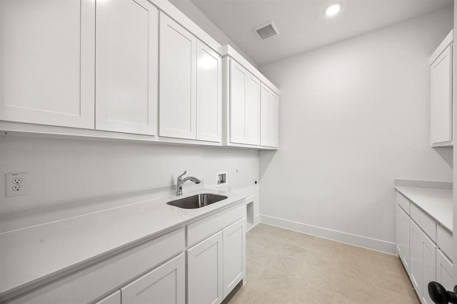 Furnished interior view inside a new home in , Celina (Image 8).