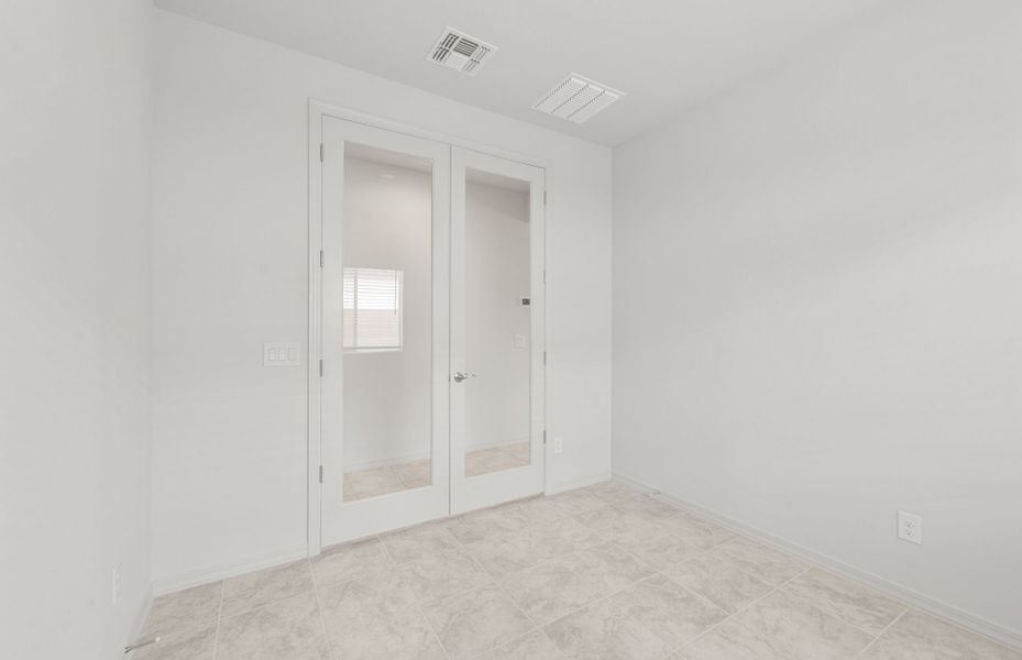 Spacious, unfurnished interior of a new home in Hayden Estates, Buckeye (Image 22). Spacious, unfurnished interior of a new home in Hayden Estates, Buckeye (Image 22).