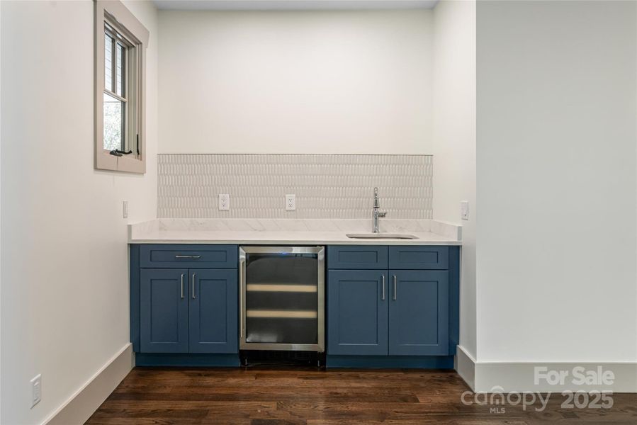 Lower level wet bar Lower level wet bar