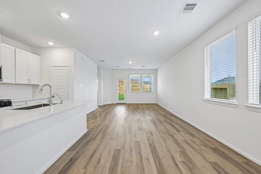 Spacious, unfurnished interior of a new home in Riviera Pines - Traditional Series, Huffman (Image 29).