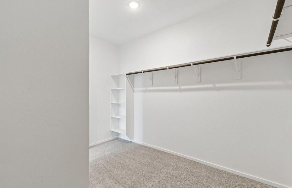 Spacious, unfurnished interior of a new home in Stokesbury, Waller (Image 29).