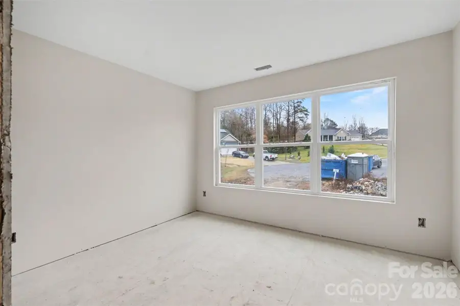 Spacious, unfurnished interior of a new home in , Gastonia (Image 4).
