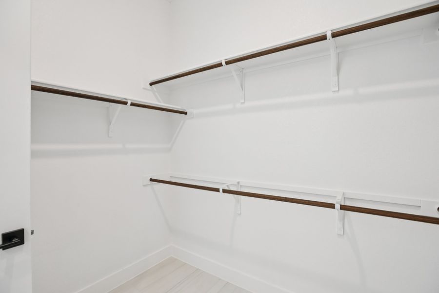 Spacious, unfurnished interior of a new home in Foxfield, Austin (Image 22).