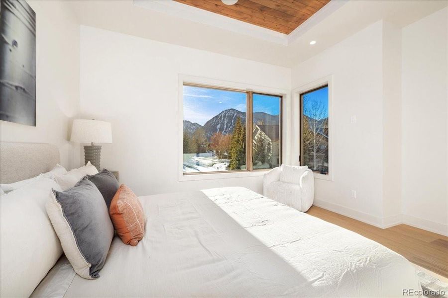 Furnished interior view inside a new home in , Frisco (Image 16).