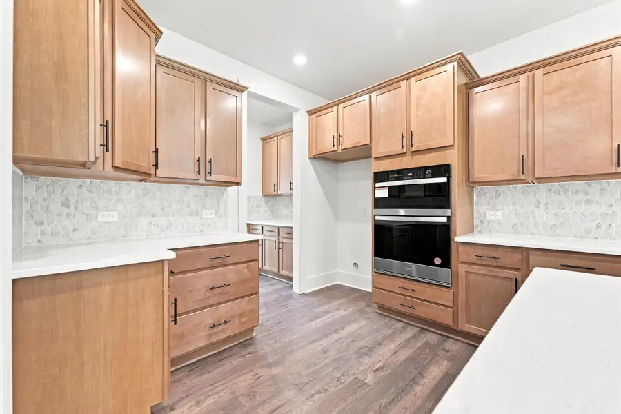 Furnished interior view inside a new home in , Ravenel (Image 9).