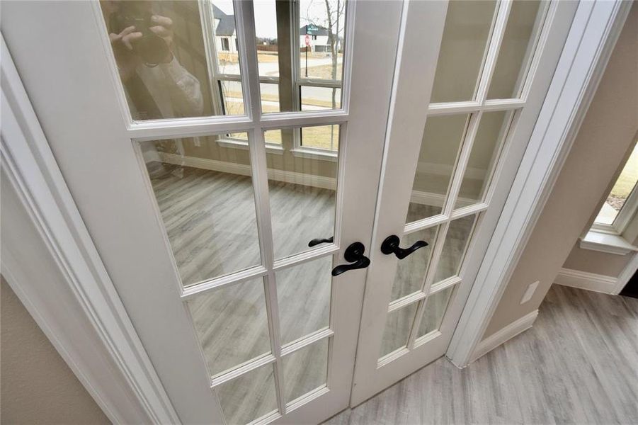 Spacious, unfurnished interior of a new home in Malabar Hill, Prosper (Image 30).