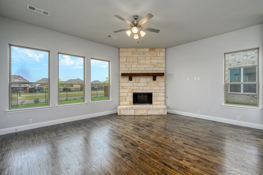 Representative unfurnished interior of a home built from the Portico by Stonehollow Homes in Heritage Grove, Blue Ridge (Image 32).
