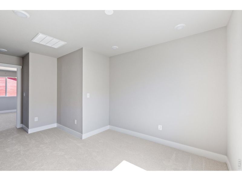 Spacious, unfurnished interior of a new home in Granary, Johnstown (Image 23).