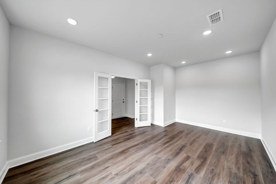 Spacious, unfurnished interior of a new home in Monroe Preserve, Chapin (Image 35).
