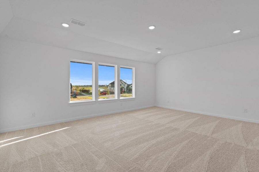 Oversized Gameroom That Will Make the Perfect Entertainment Hotspot Oversized Gameroom That Will Make the Perfect Entertainment Hotspot