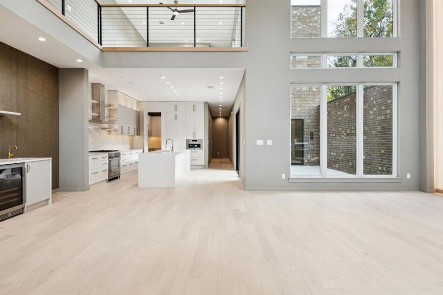 Spacious, unfurnished interior of a new home in , Roanoke (Image 27).