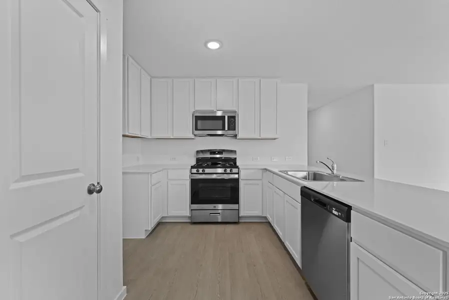 Furnished interior view inside a new home in Lodi Grove, Floresville (Image 3). Furnished interior view inside a new home in Lodi Grove, Floresville (Image 3).