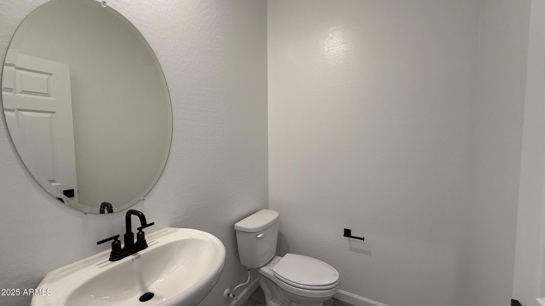 010 - Powder Bathroom 010 - Powder Bathroom