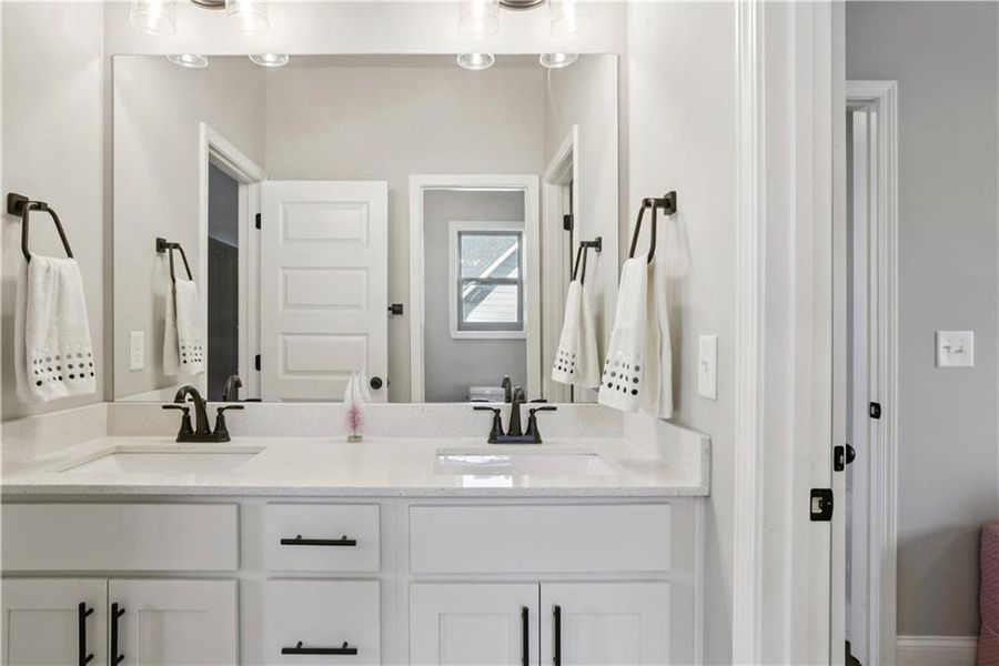 Furnished interior view inside a new home in , Jefferson (Image 31).