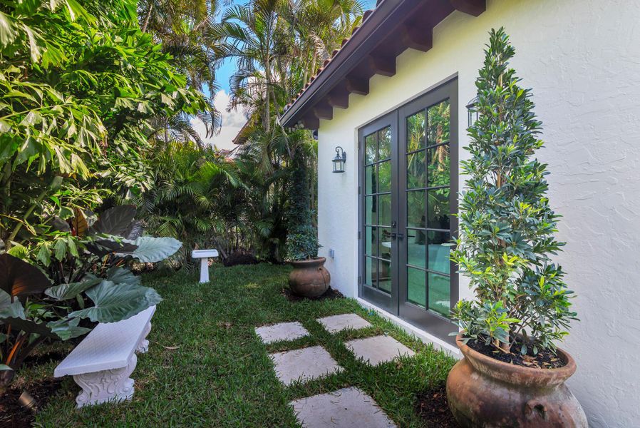 Exterior details and patio area of a home in , West Palm Beach (Image 3).