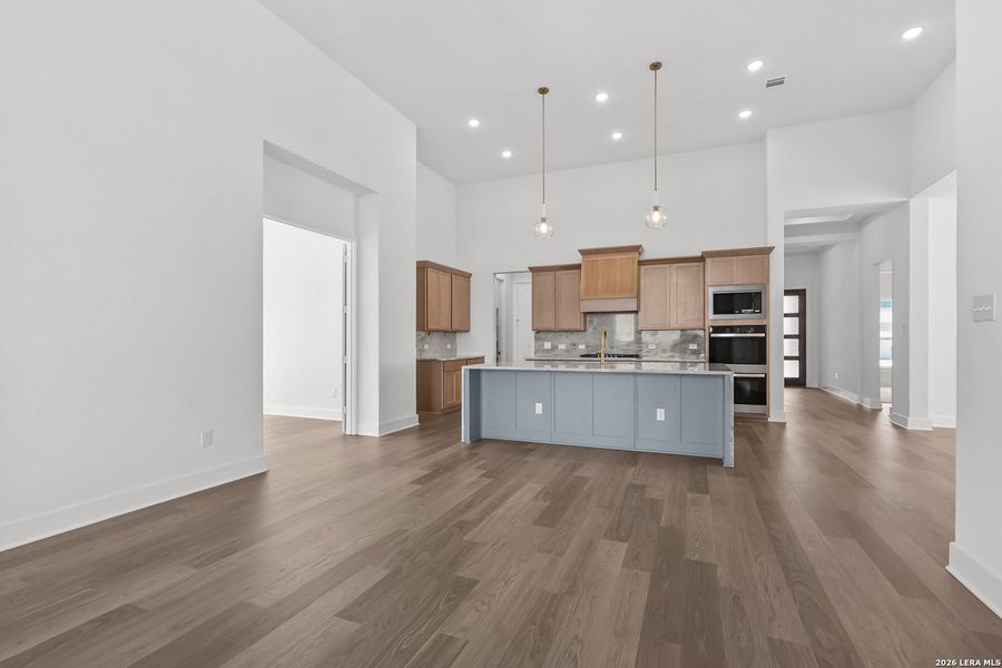 Furnished interior view inside a new home in Mayfair, New Braunfels (Image 12).