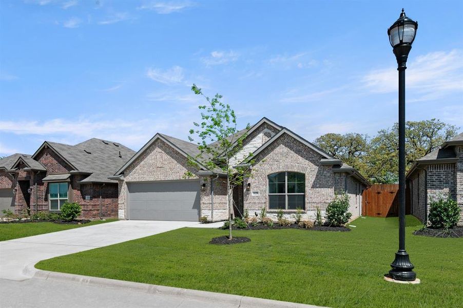 1128 Avery- Front-4 1128 Avery- Front-4