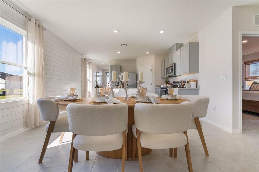 Furnished interior view inside a new home in Magnolia Pointe, Umatilla (Image 17).
