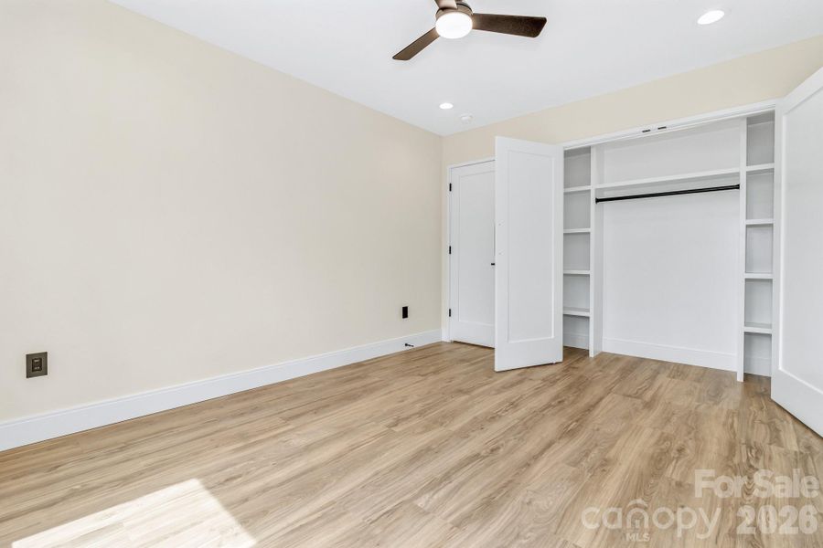 Spacious, unfurnished interior of a new home in , Hendersonville (Image 33).