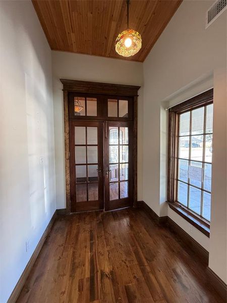 Spacious, unfurnished interior of a new home in , Weatherford (Image 25). Spacious, unfurnished interior of a new home in , Weatherford (Image 25).