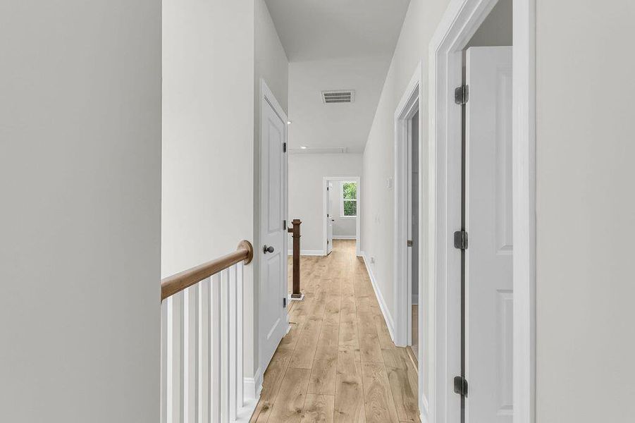 Spacious, unfurnished interior of a new home in Heron Preserve, Hanahan (Image 13).