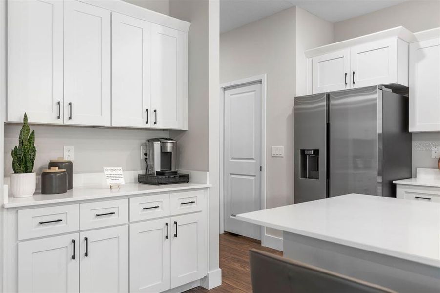 PHOTO IS VIRTUALLY STAGED