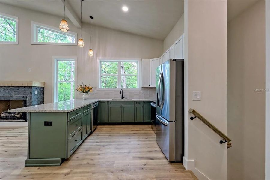 Furnished interior view inside a new home in , Temple Terrace (Image 1).