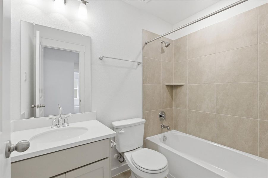 Furnished interior view inside a new home in Calumet, Jarrell (Image 12).