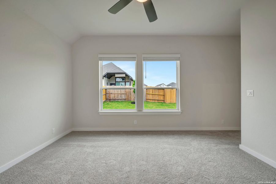 Spacious, unfurnished interior of a new home in Meyer Ranch – Select Reserve Series, New Braunfels (Image 13). Spacious, unfurnished interior of a new home in Meyer Ranch – Select Reserve Series, New Braunfels (Image 13).