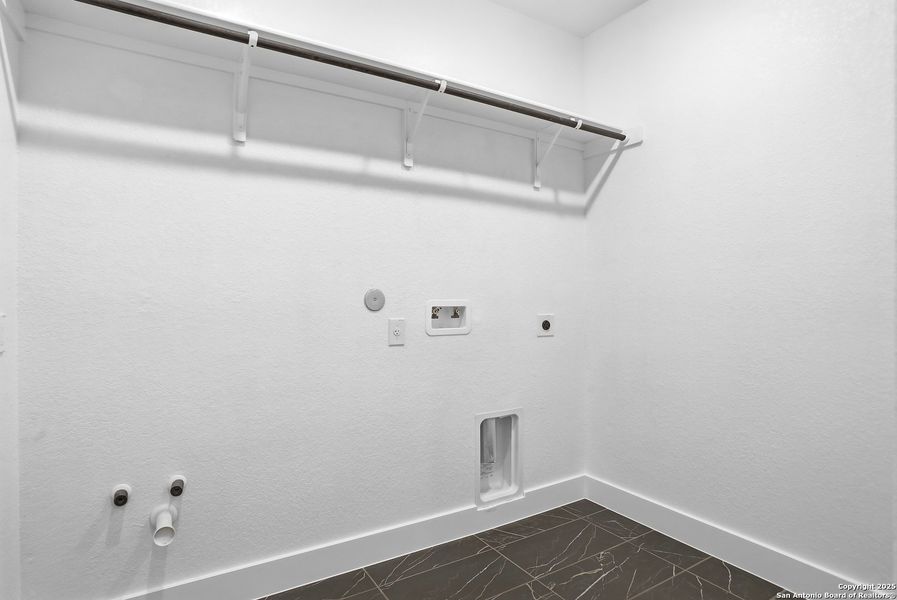 Spacious, unfurnished interior of a new home in Legacy at Lake Dunlap, New Braunfels (Image 35). Spacious, unfurnished interior of a new home in Legacy at Lake Dunlap, New Braunfels (Image 35).