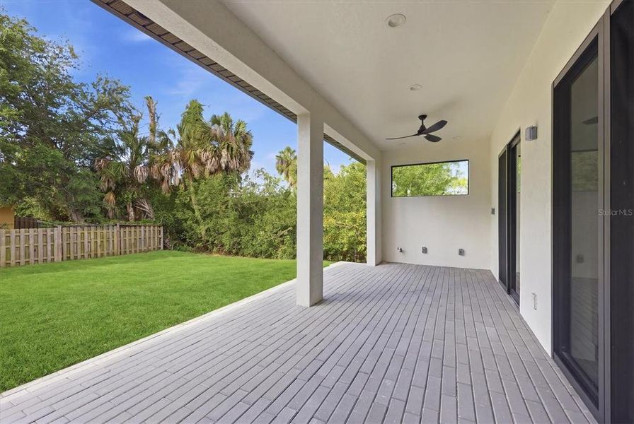 Exterior details and patio area of a home in , Port Charlotte (Image 4).