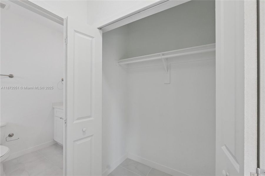 Spacious, unfurnished interior of a new home in , Miami (Image 15).