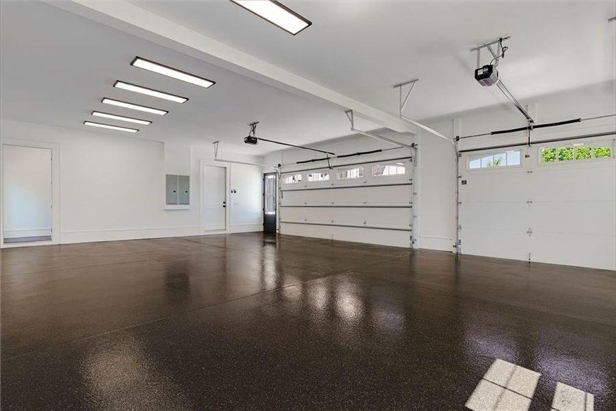 Spacious, unfurnished interior of a new home in , Monroe (Image 162).