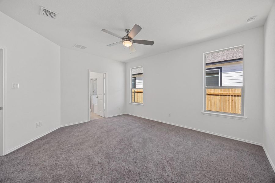 Spacious, unfurnished interior of a new home in Overlook Ranch, Georgetown (Image 27). Spacious, unfurnished interior of a new home in Overlook Ranch, Georgetown (Image 27).