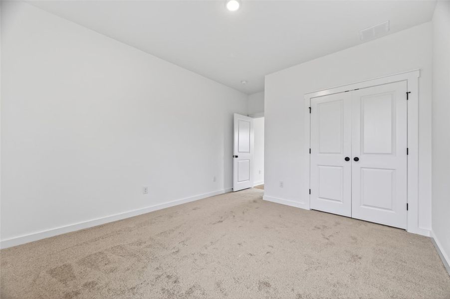 Spacious, unfurnished interior of a new home in Mostyn Springs, Magnolia (Image 35).