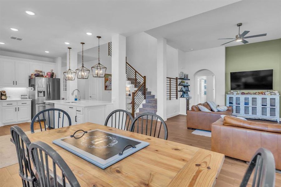 Furnished interior view inside a new home in Country Lakes Classic 50, Denton (Image 30). Furnished interior view inside a new home in Country Lakes Classic 50, Denton (Image 30).