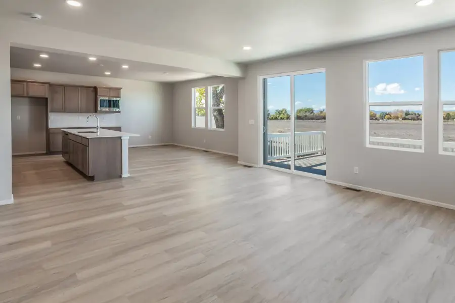 Spacious, unfurnished interior of a new home in Trailside, Timnath (Image 22).