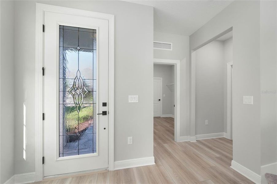Spacious, unfurnished interior of a new home in , Kissimmee (Image 19).