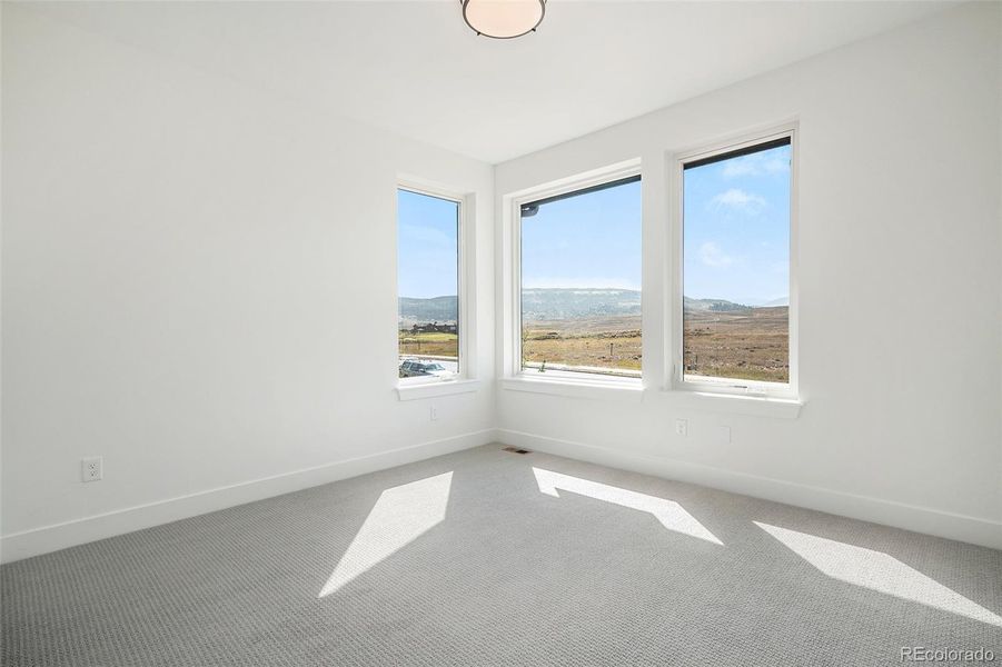 Spacious, unfurnished interior of a new home in , Granby (Image 12).