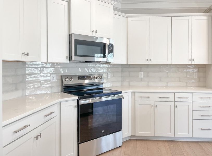 Furnished interior view inside a new home in Riverbrooke Townhomes, Simpsonville (Image 7).