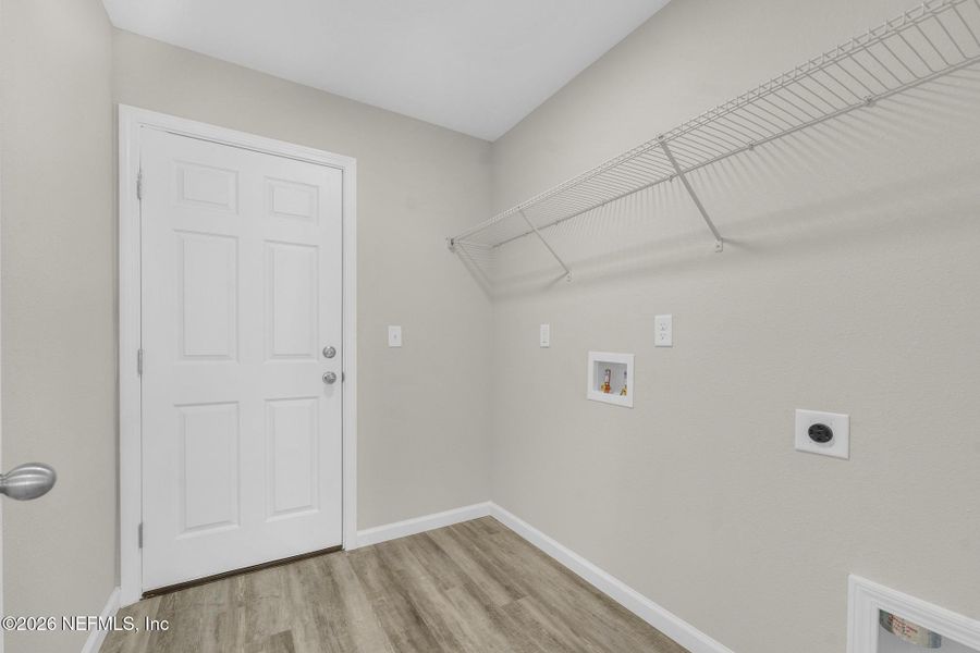 Spacious, unfurnished interior of a new home in , Jacksonville (Image 22).